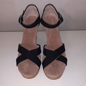 TOMS Tom's Sierra Black Canvas And Cork Wedge Sandals, Size W10